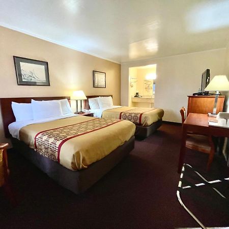 Passport Inn Somers Point - Сомерс-Пойнт Экстерьер фото