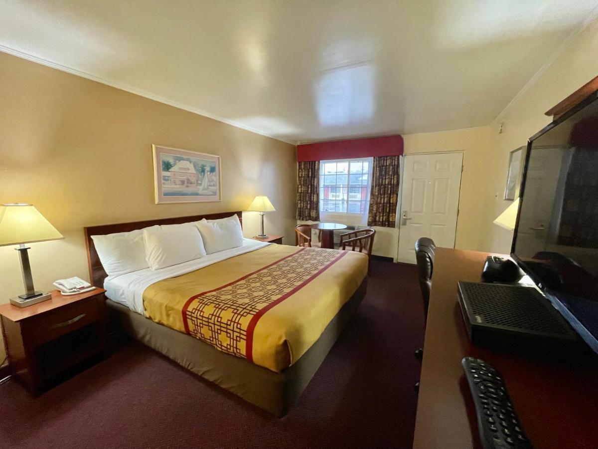 Passport Inn Somers Point - Сомерс-Пойнт Экстерьер фото